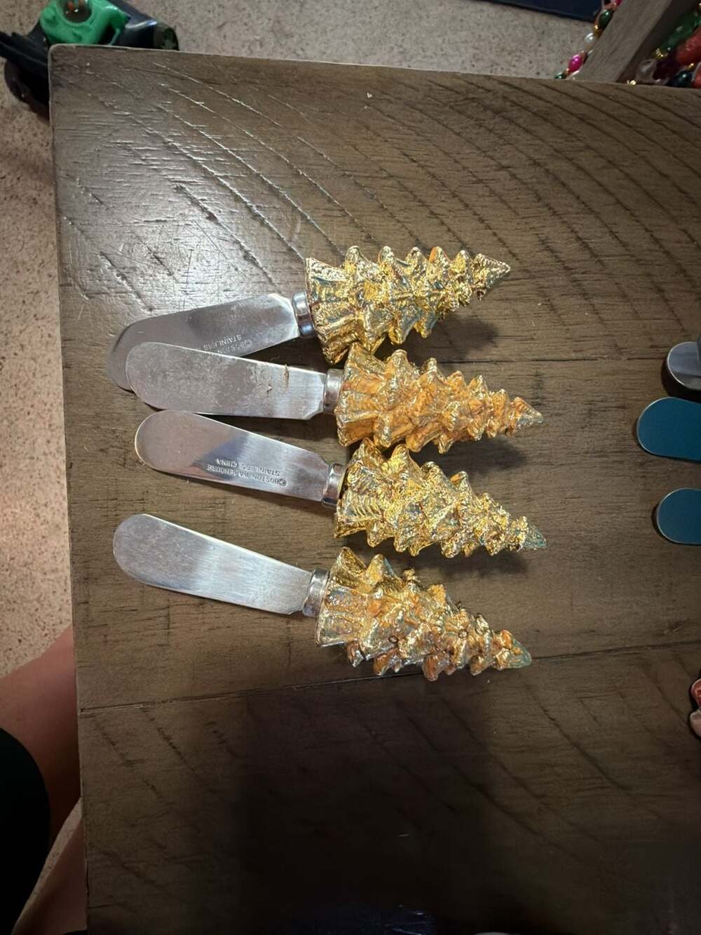 Boston Warehouse Christmas Tree Gold Tone Handle Spreader Knives Set of 4